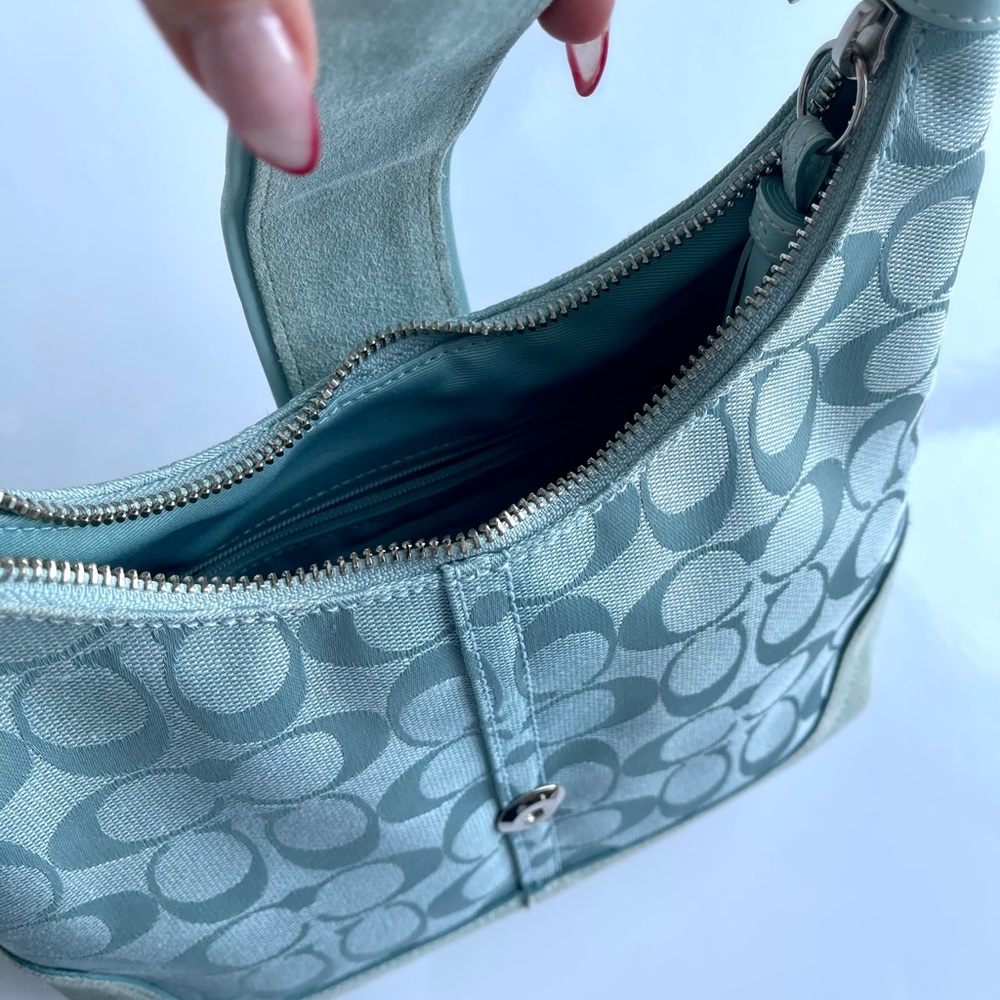 Aqua Blue COACH Signature Hobo Bag 🌊 - Picture 5 of 8